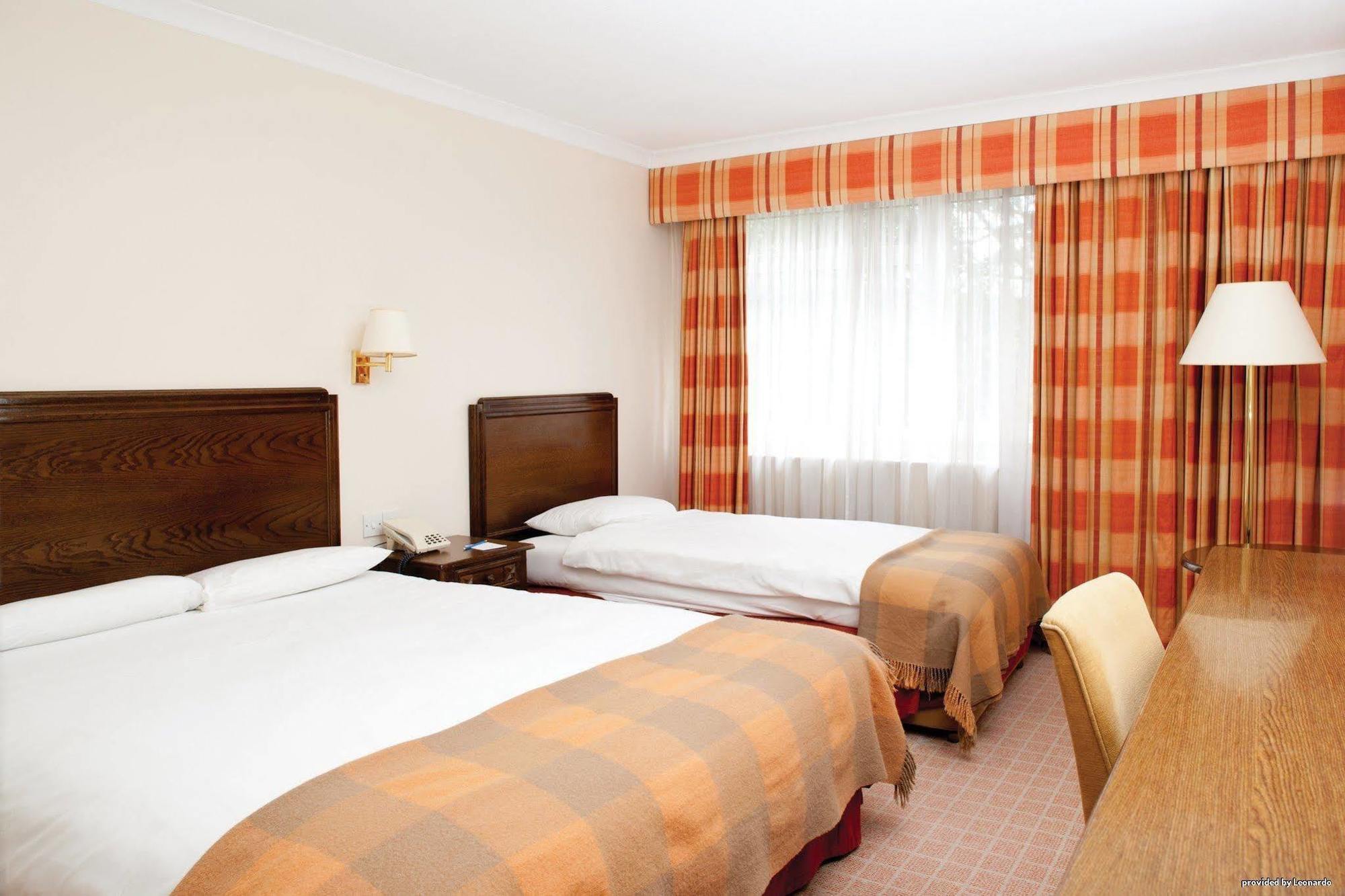 Roebuck Inn Στίβενεϊτζ Δωμάτιο φωτογραφία